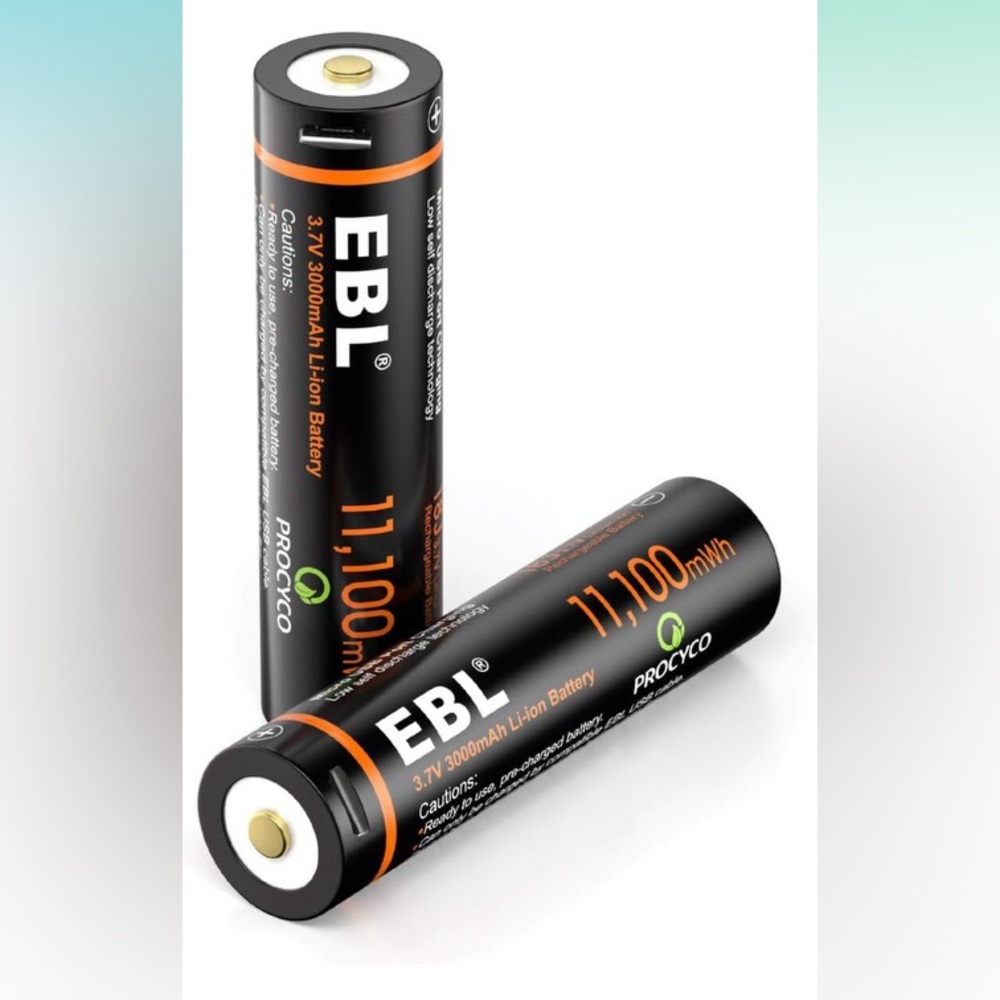 3.7V 18J Lithium-ion Rechargeable Battery with Micro USB Input
11100mWh.